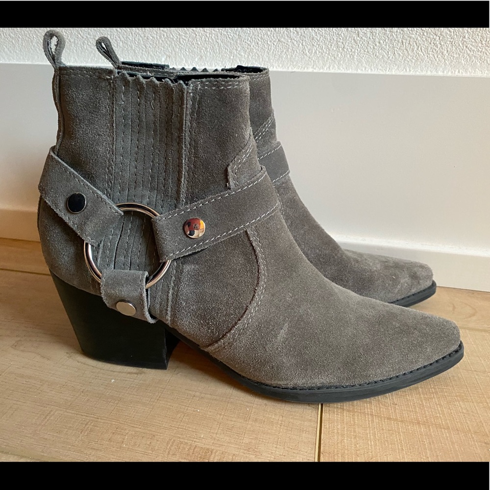 Marc Fisher Mlhalie grey suede boots